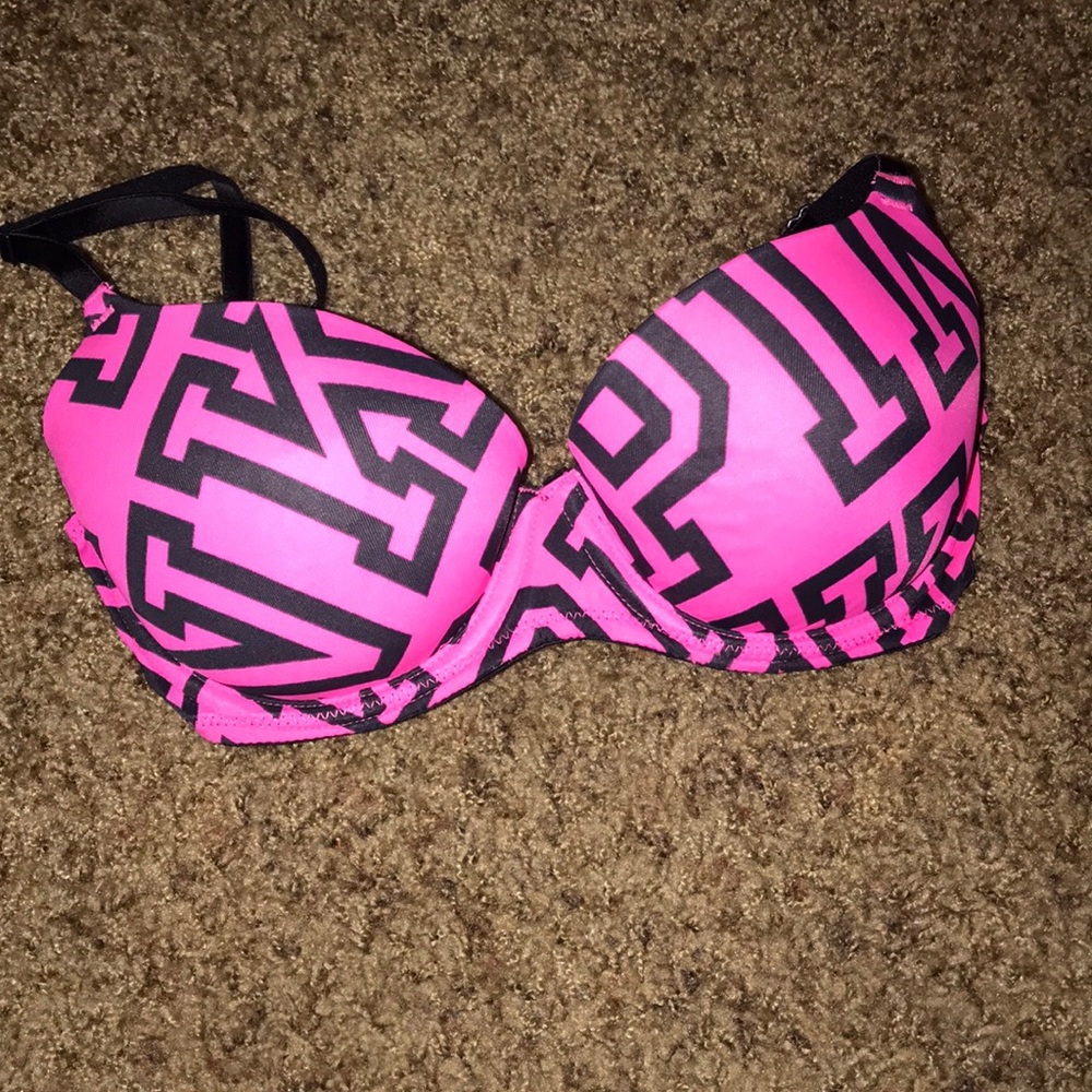 pink bra